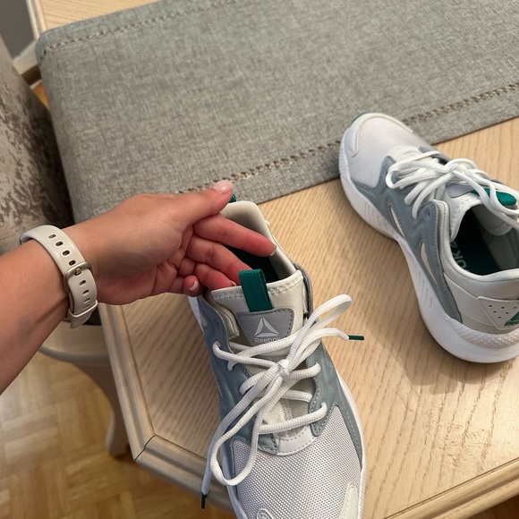 REBOOK RUNNING SHOES - Picture 5 of 13